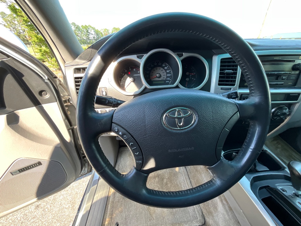 2004 Toyota 4Runner SR5 photo