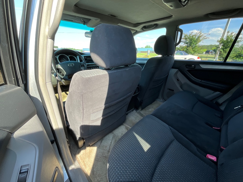2004 Toyota 4Runner SR5 photo