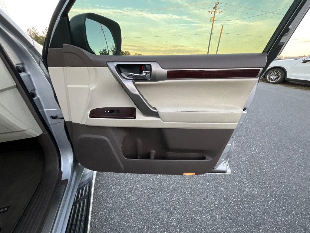 2014 Lexus GX - $19,950