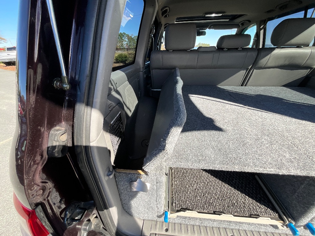 2006 Toyota Land Cruiser - $32,950