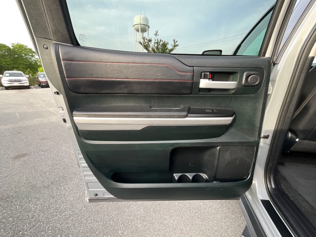 2017 Toyota Tundra - $31,950