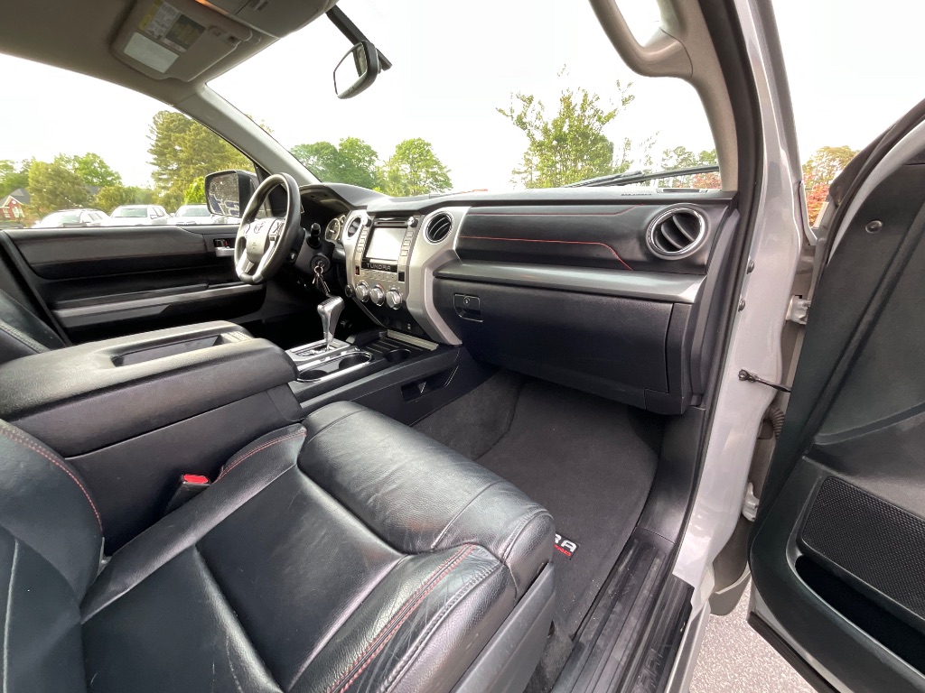 2017 Toyota Tundra - $31,950
