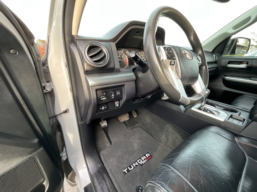2017 Toyota Tundra - $31,950