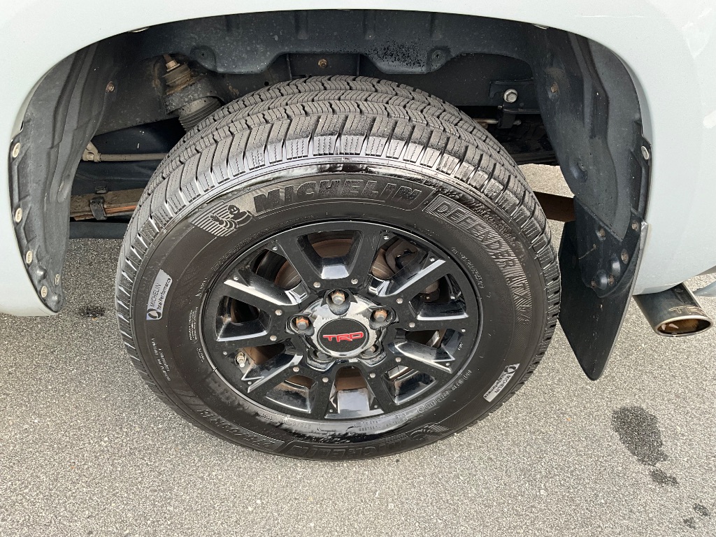 2017 Toyota Tundra - $31,950