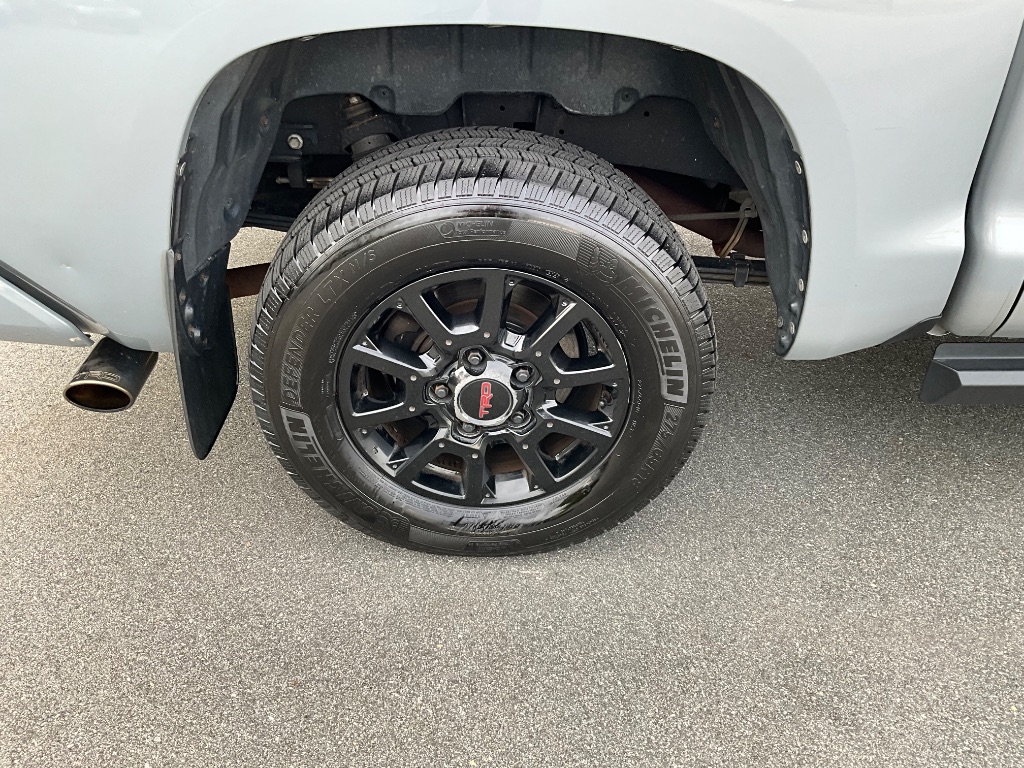 2017 Toyota Tundra - $31,950
