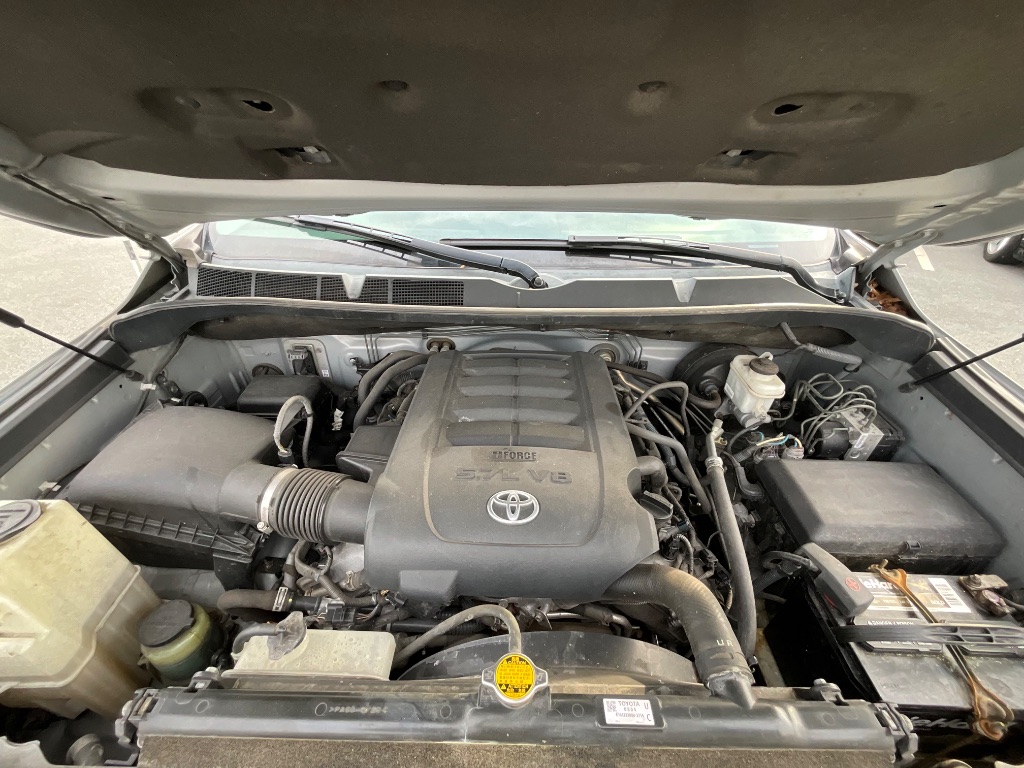 2017 Toyota Tundra - $31,950