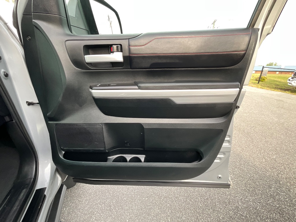 2017 Toyota Tundra - $31,950