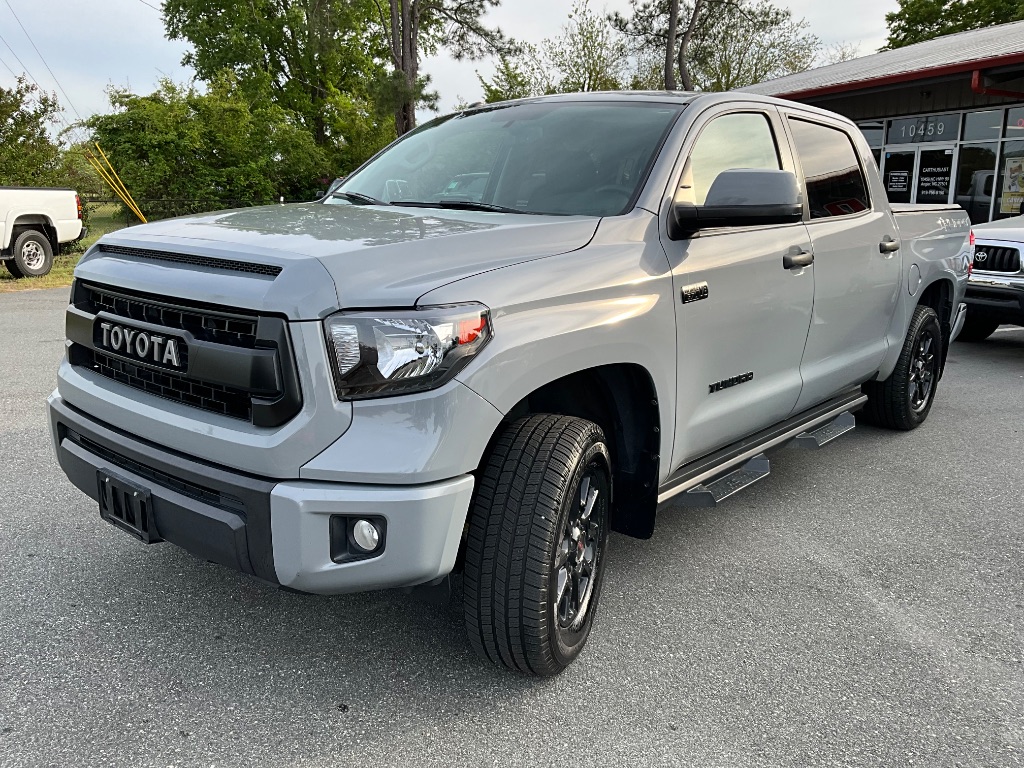 2017 Toyota Tundra - $31,950
