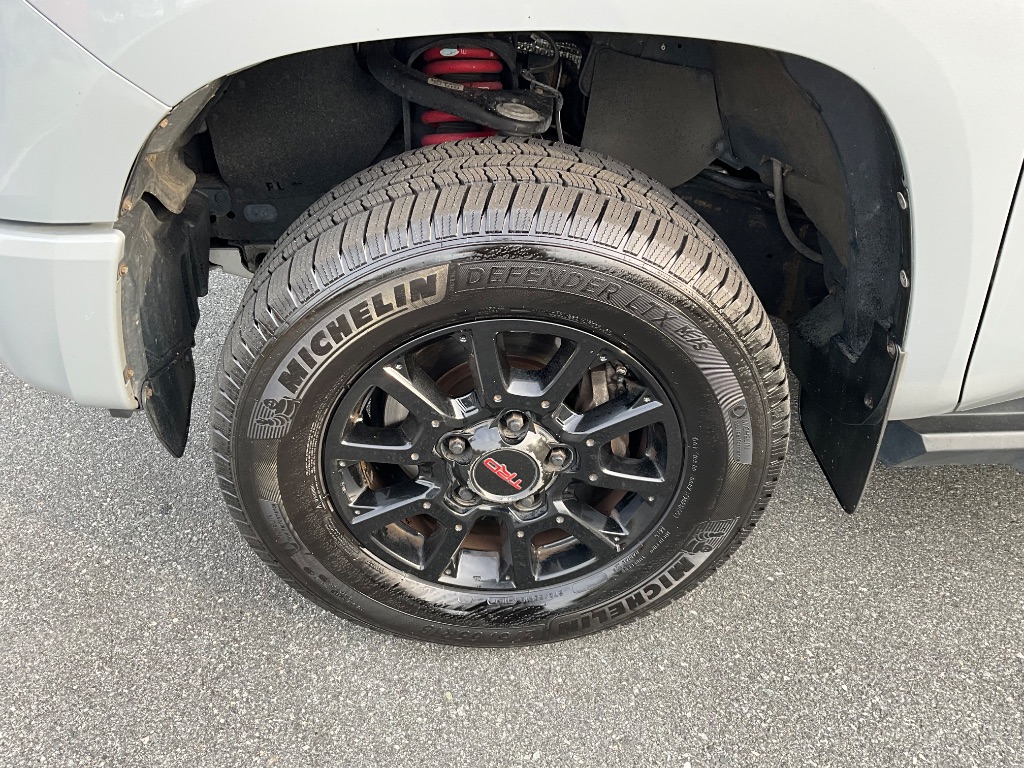 2017 Toyota Tundra - $31,950