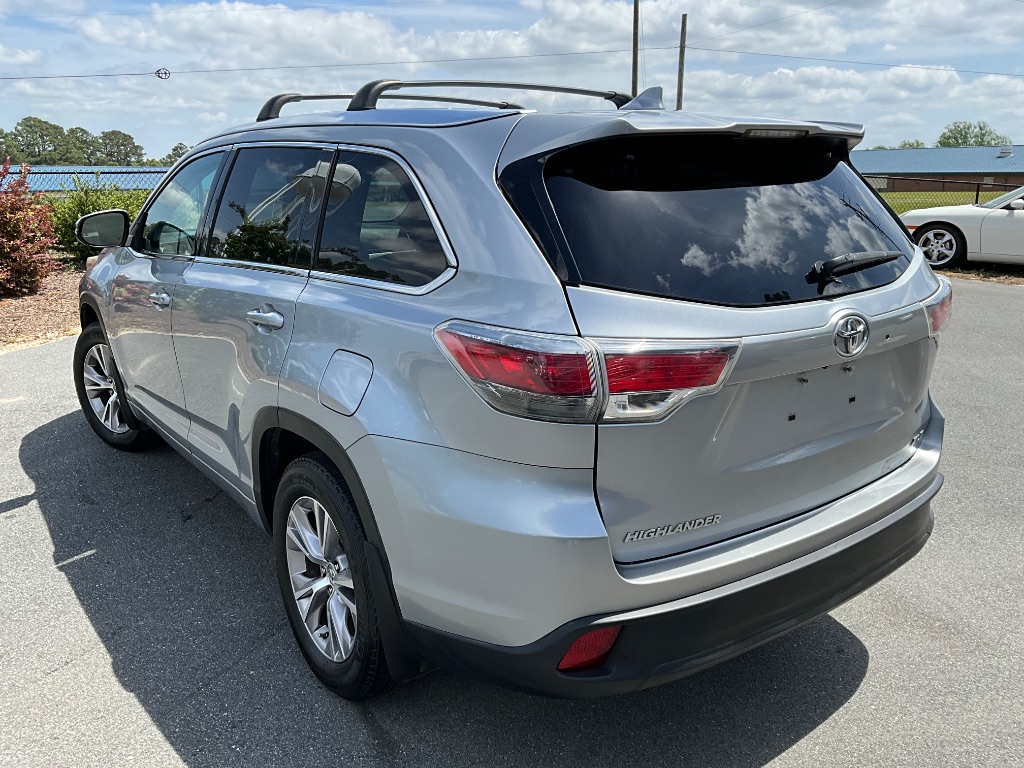 2015 Toyota Highlander - $14,950