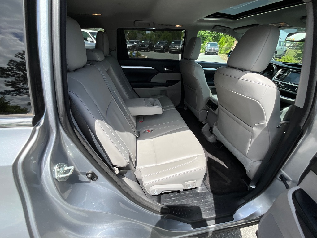2015 Toyota Highlander - $14,950
