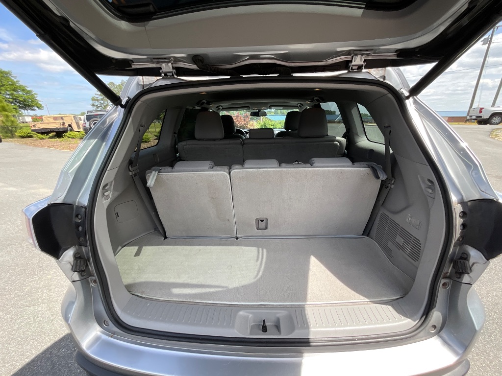 2015 Toyota Highlander - $14,950