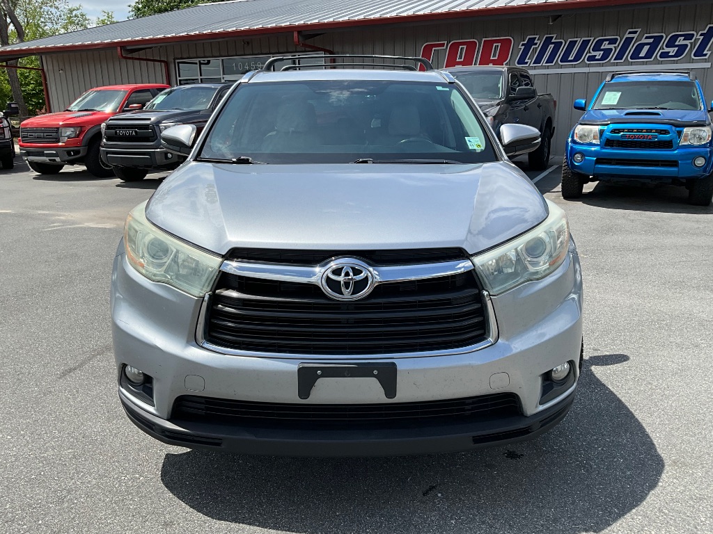 2015 Toyota Highlander - $14,950