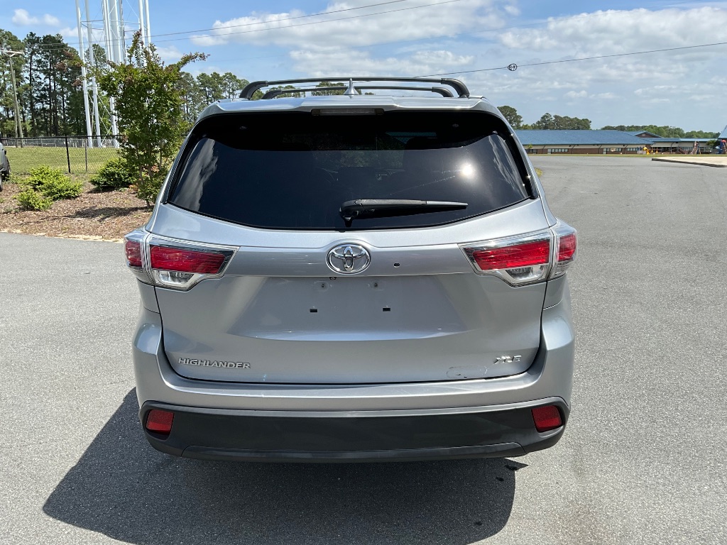 2015 Toyota Highlander - $14,950