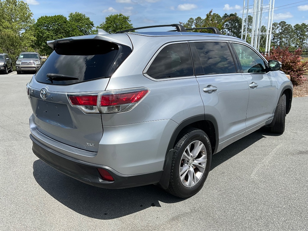 2015 Toyota Highlander - $14,950