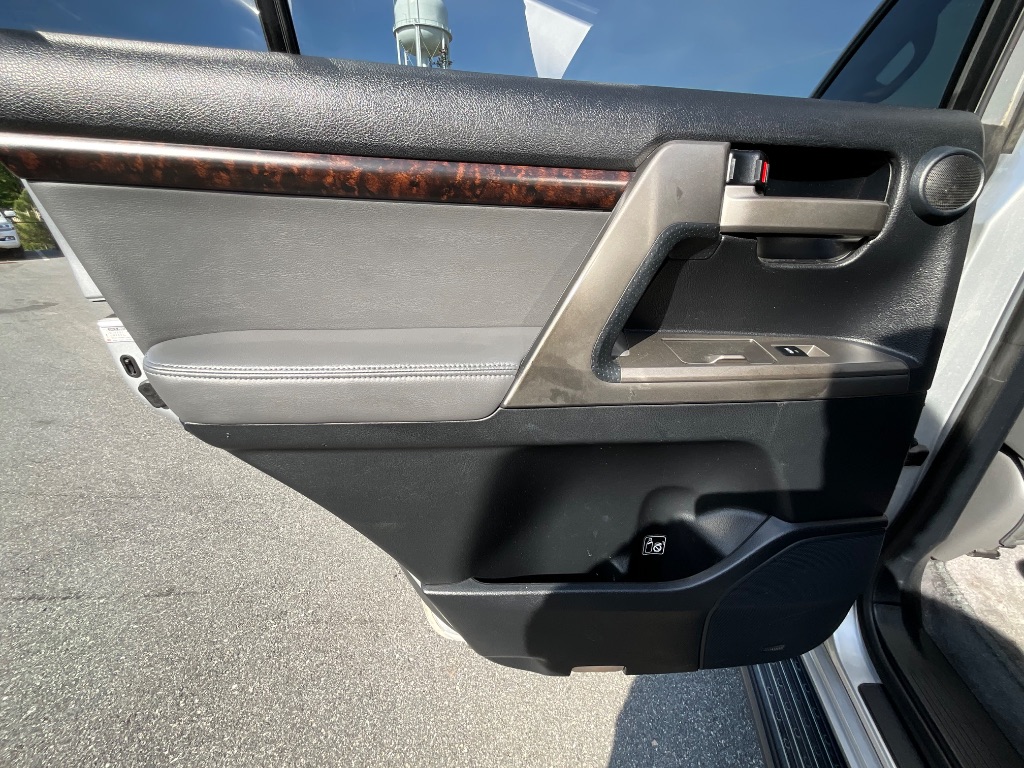 2009 Toyota Land Cruiser - $24,950