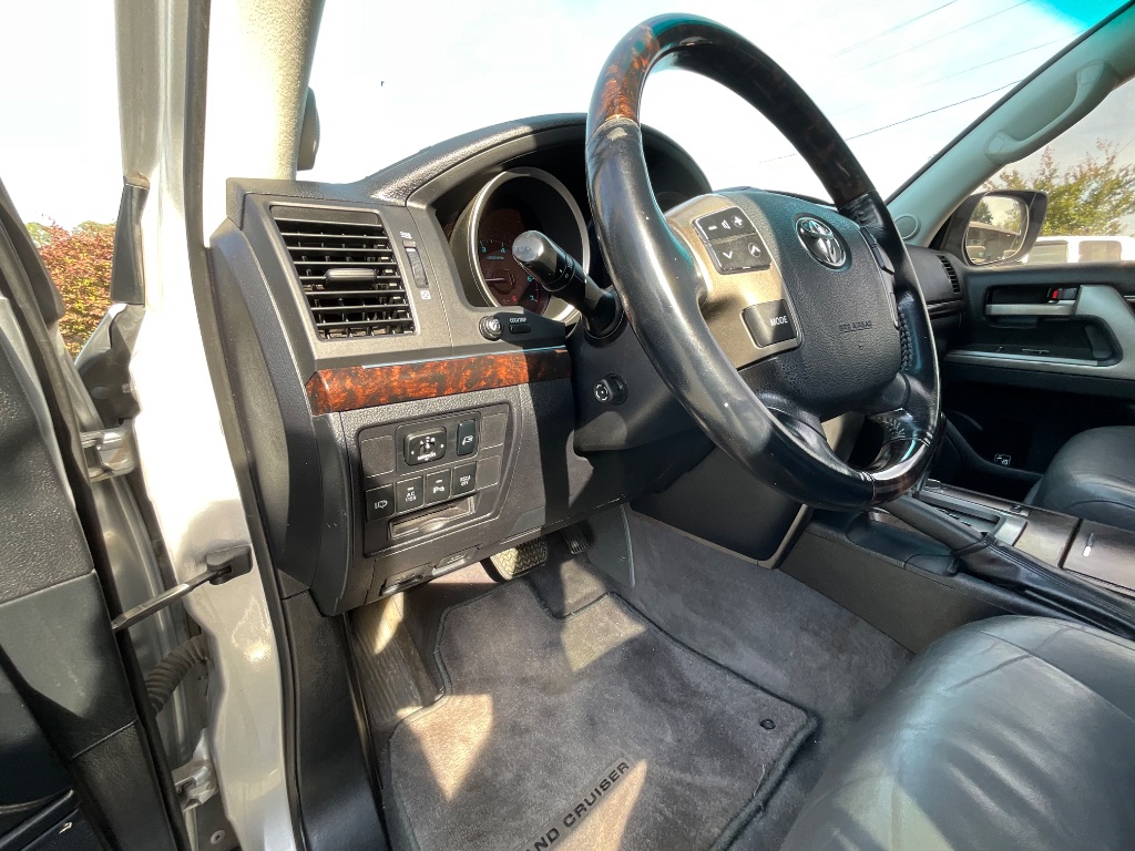 2009 Toyota Land Cruiser - $24,950