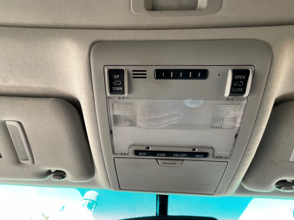 2009 Toyota Land Cruiser - $24,950