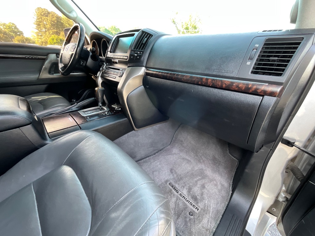 2009 Toyota Land Cruiser - $24,950