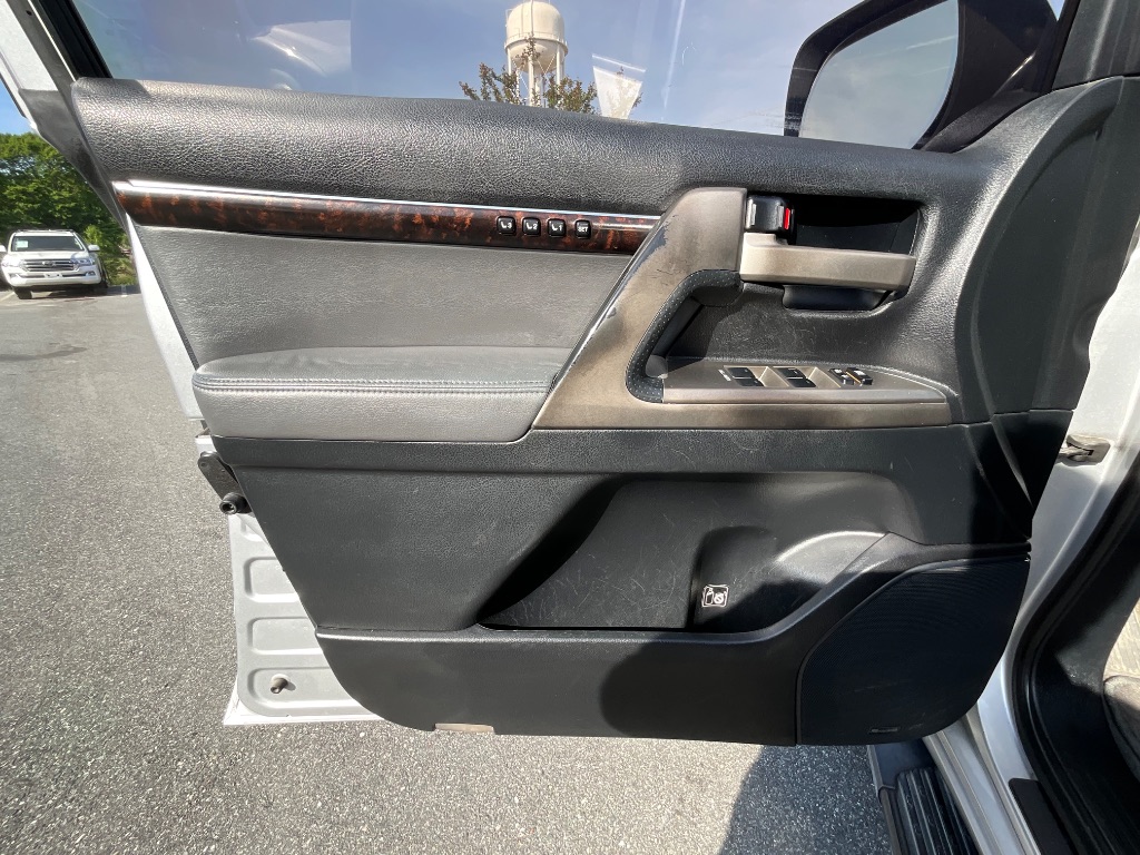 2009 Toyota Land Cruiser - $24,950