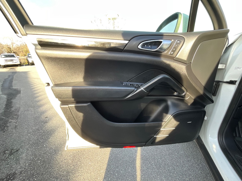 2013 Porsche Cayenne - $29,950