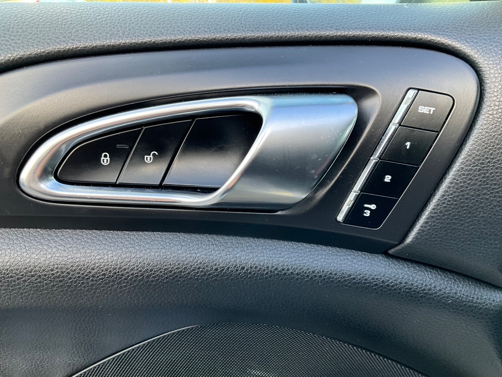 2013 Porsche Cayenne - $29,950