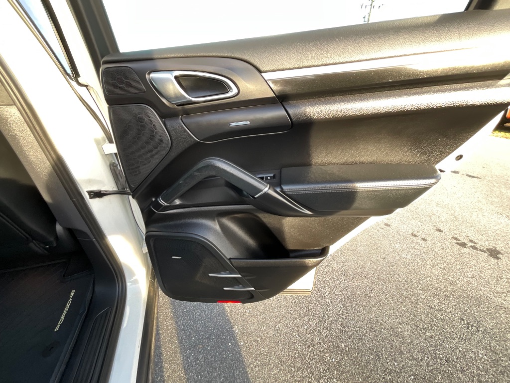 2013 Porsche Cayenne - $29,950