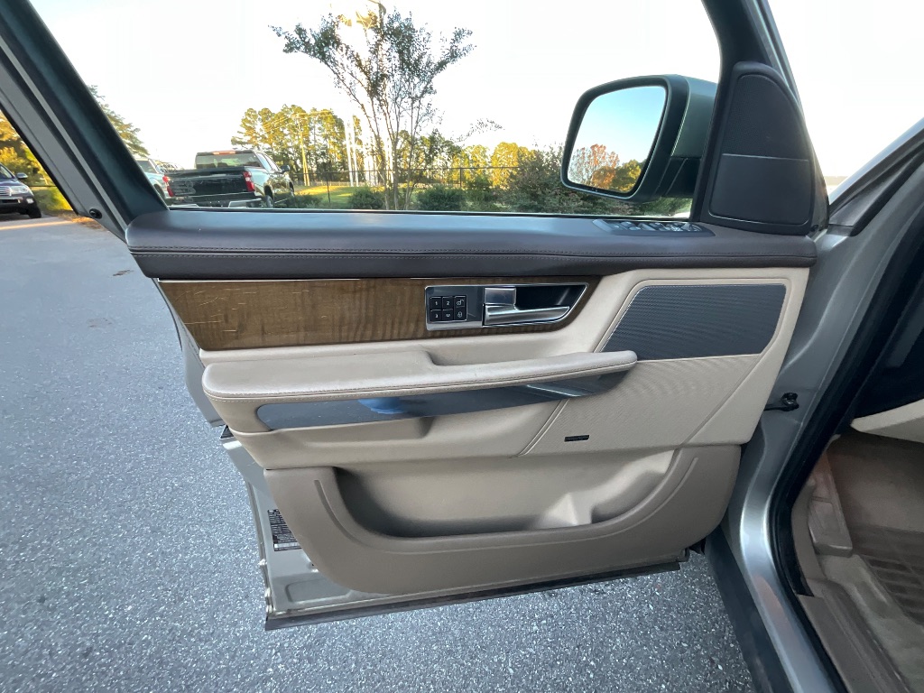 2012 Land Rover Range Rover Sport - $7,950