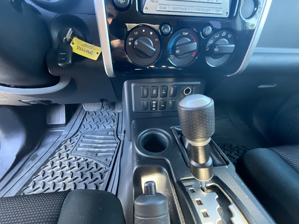 2007 Toyota FJ Cruiser - $21,950