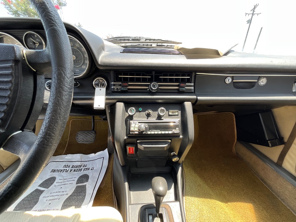 1973 MERCEDES-BEN 220D