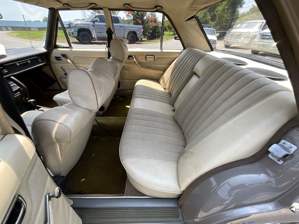 1973 MERCEDES-BEN 220D