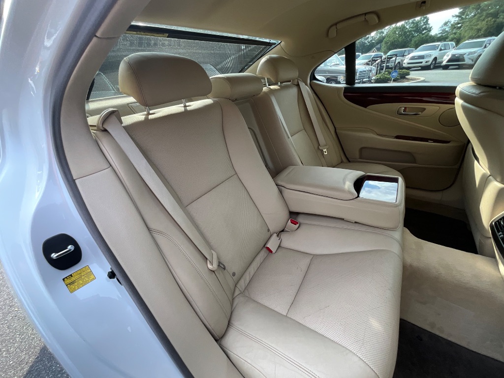 2010 Lexus LS