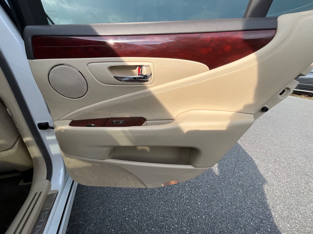 2010 Lexus LS