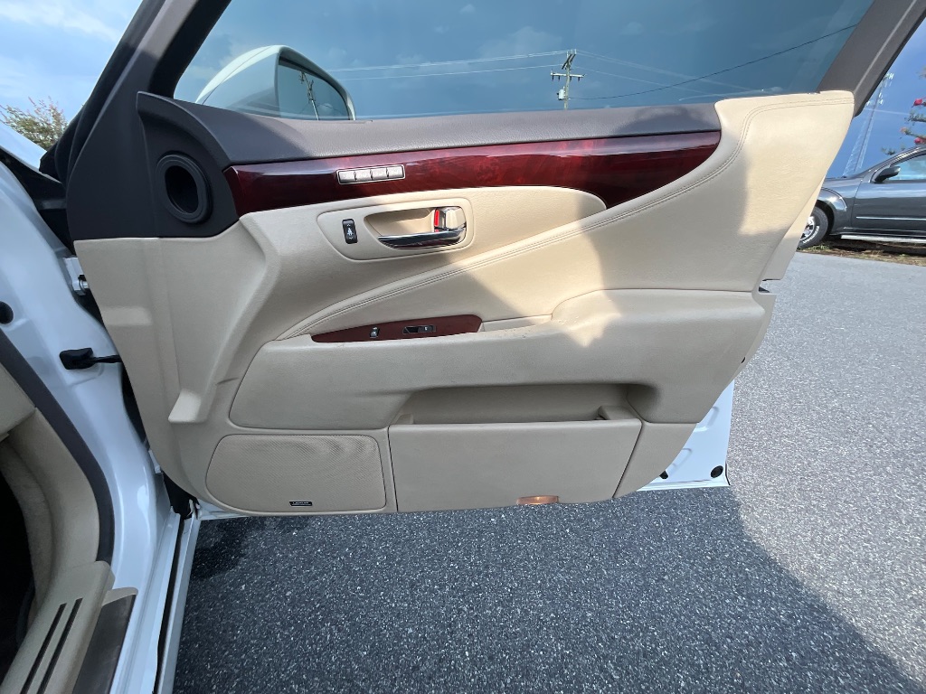 2010 Lexus LS
