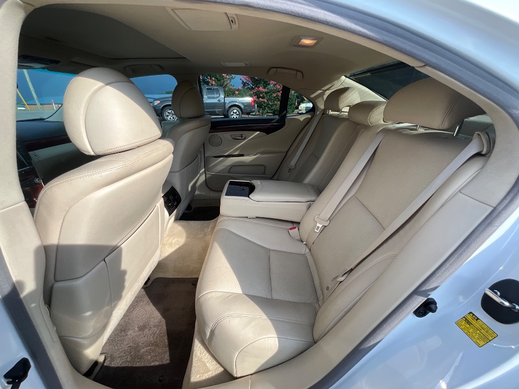 2010 Lexus LS