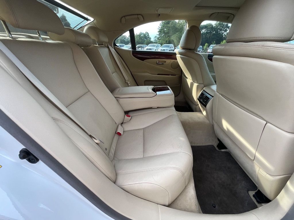 2010 Lexus LS