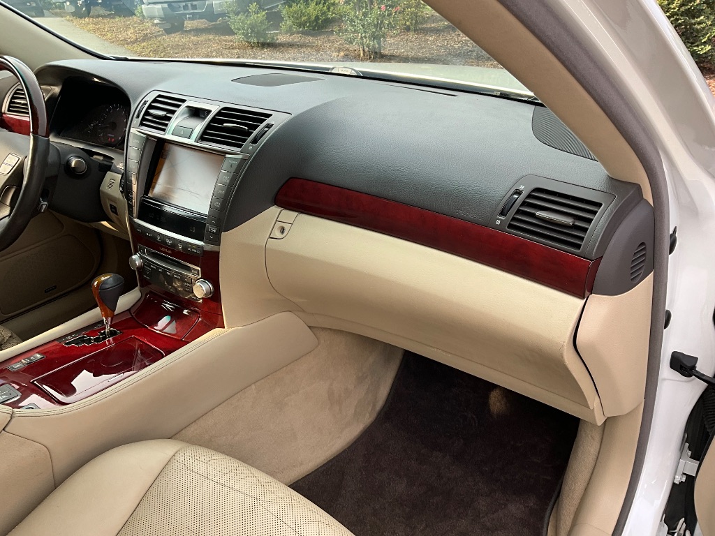 2010 Lexus LS