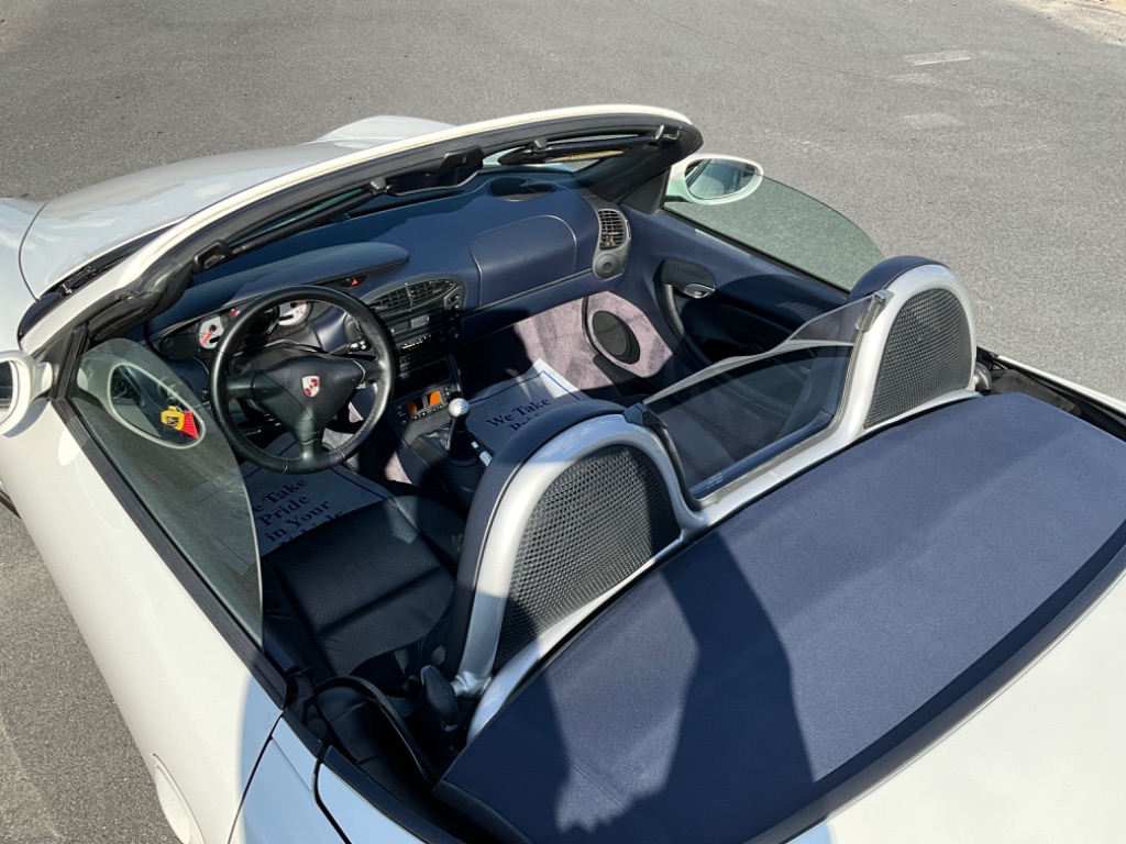 2001 Porsche Boxster photo
