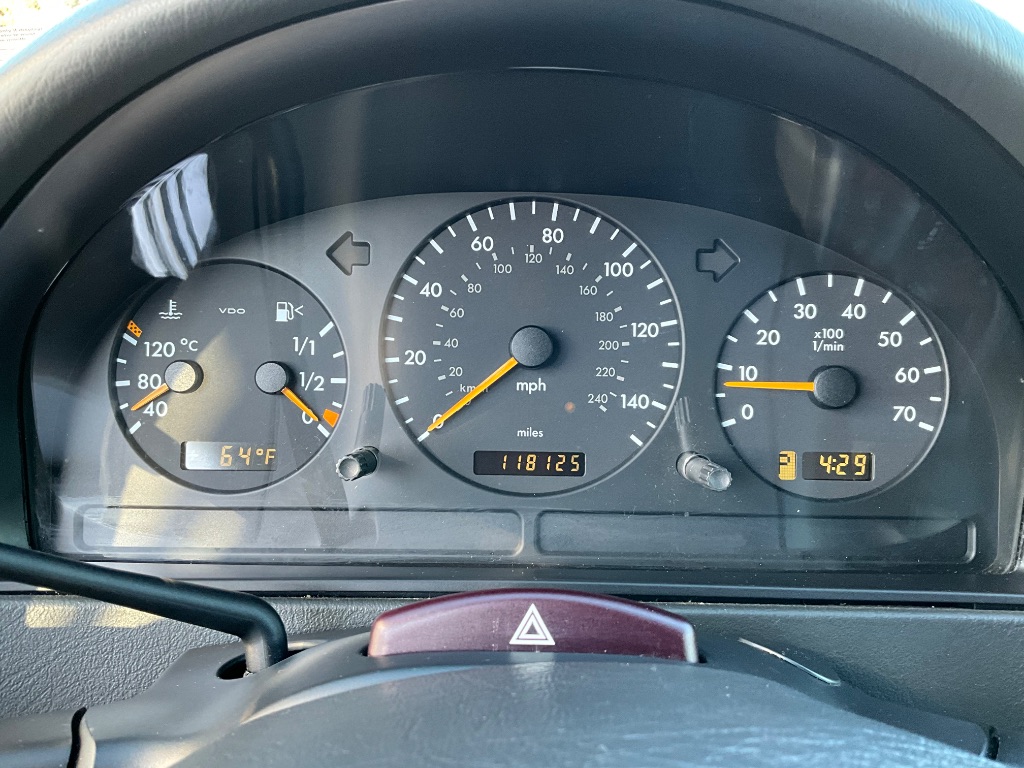 2003 Mercedes-Benz M-Class ML500 photo
