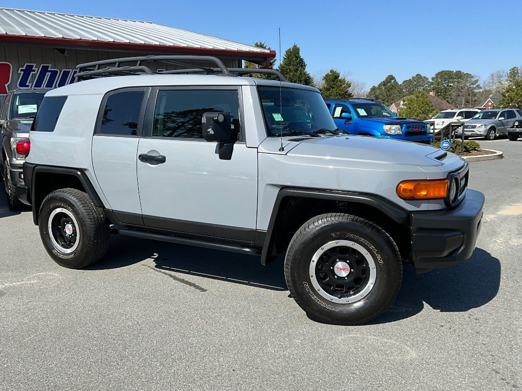 2013 Toyota FJ Cruiser photo