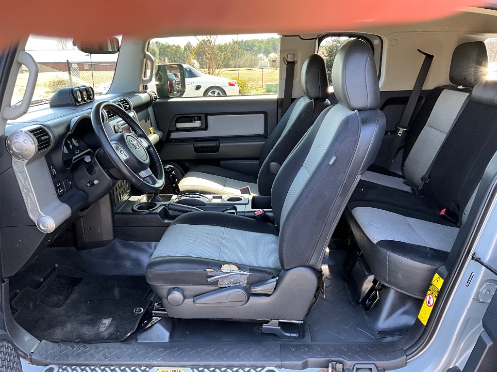 2013 Toyota FJ Cruiser photo
