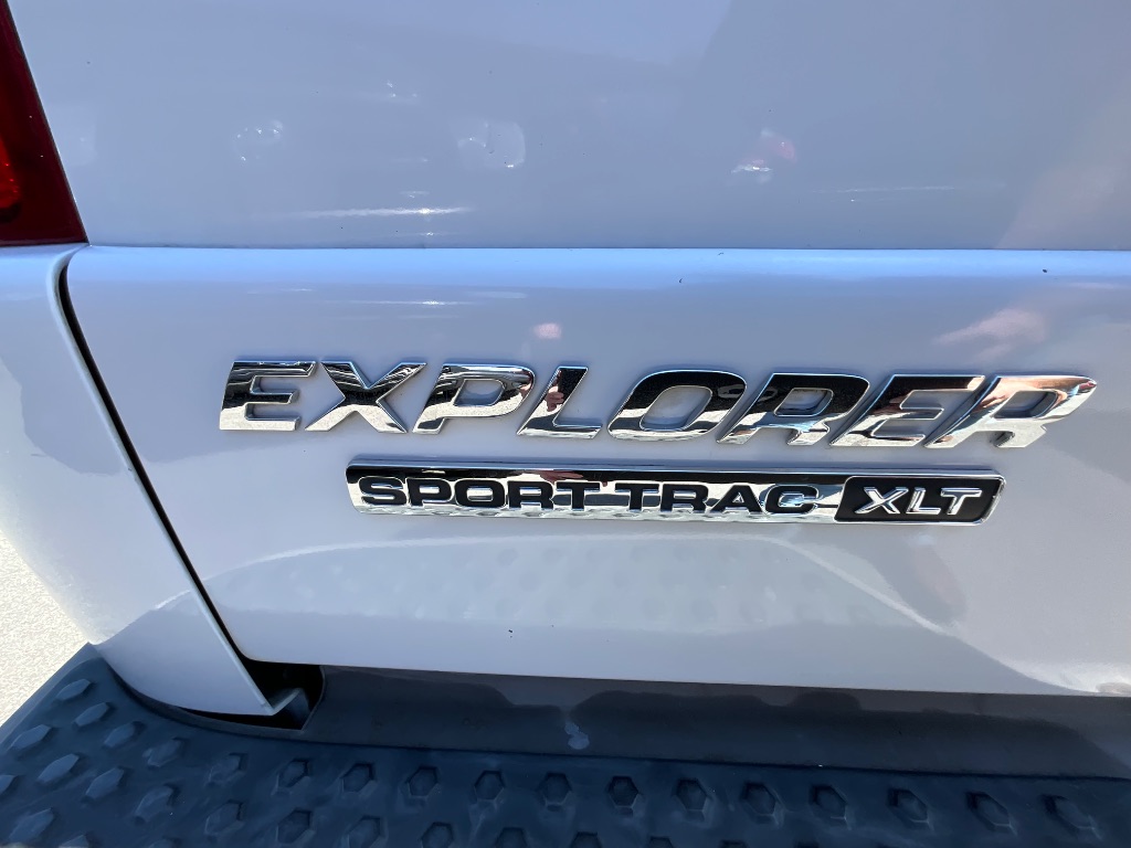 2003 Ford Explorer Sport Trac XLS photo