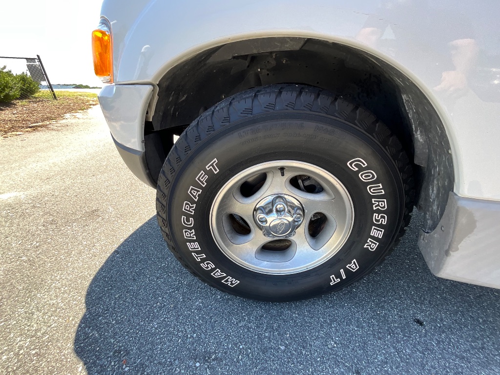 2003 Ford Explorer Sport Trac XLS photo