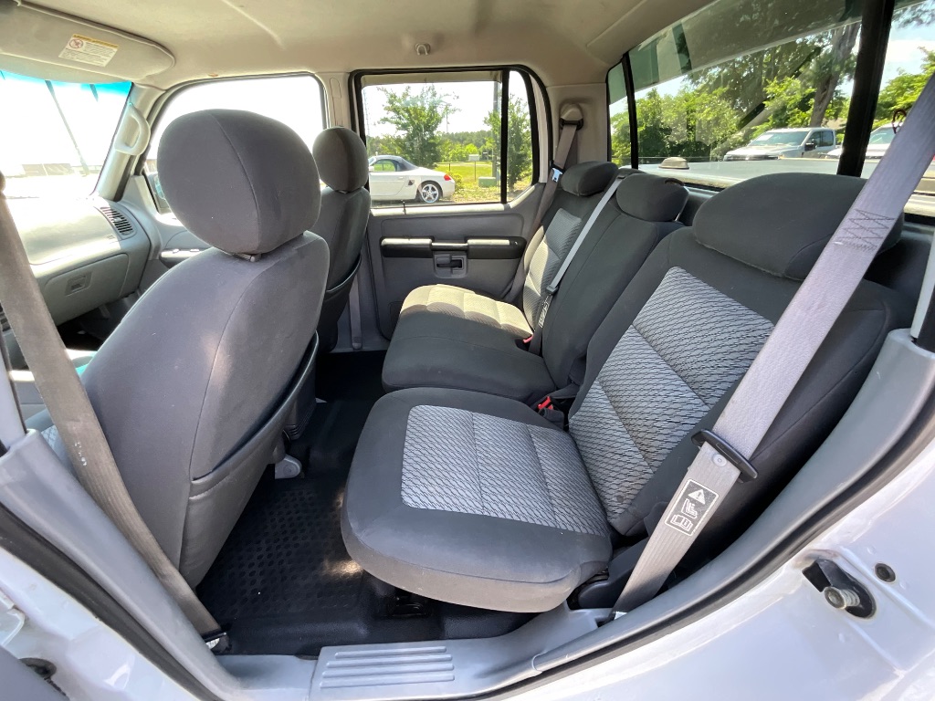 2003 Ford Explorer Sport Trac XLS photo
