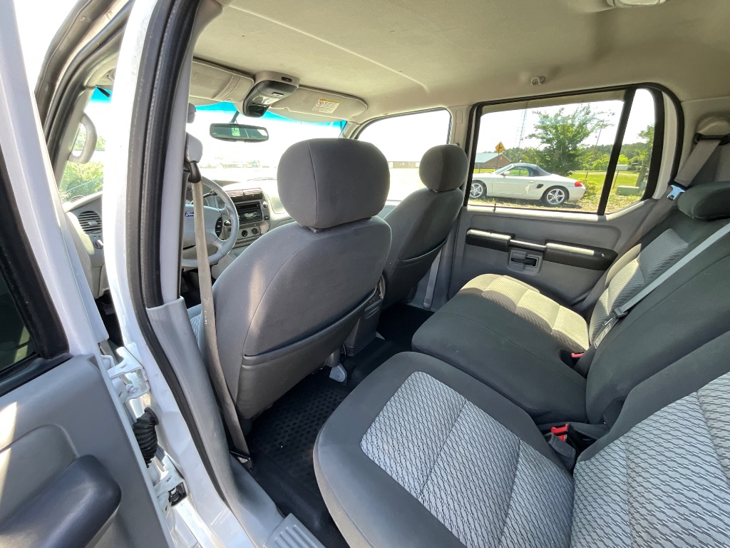 2003 Ford Explorer Sport Trac XLS photo