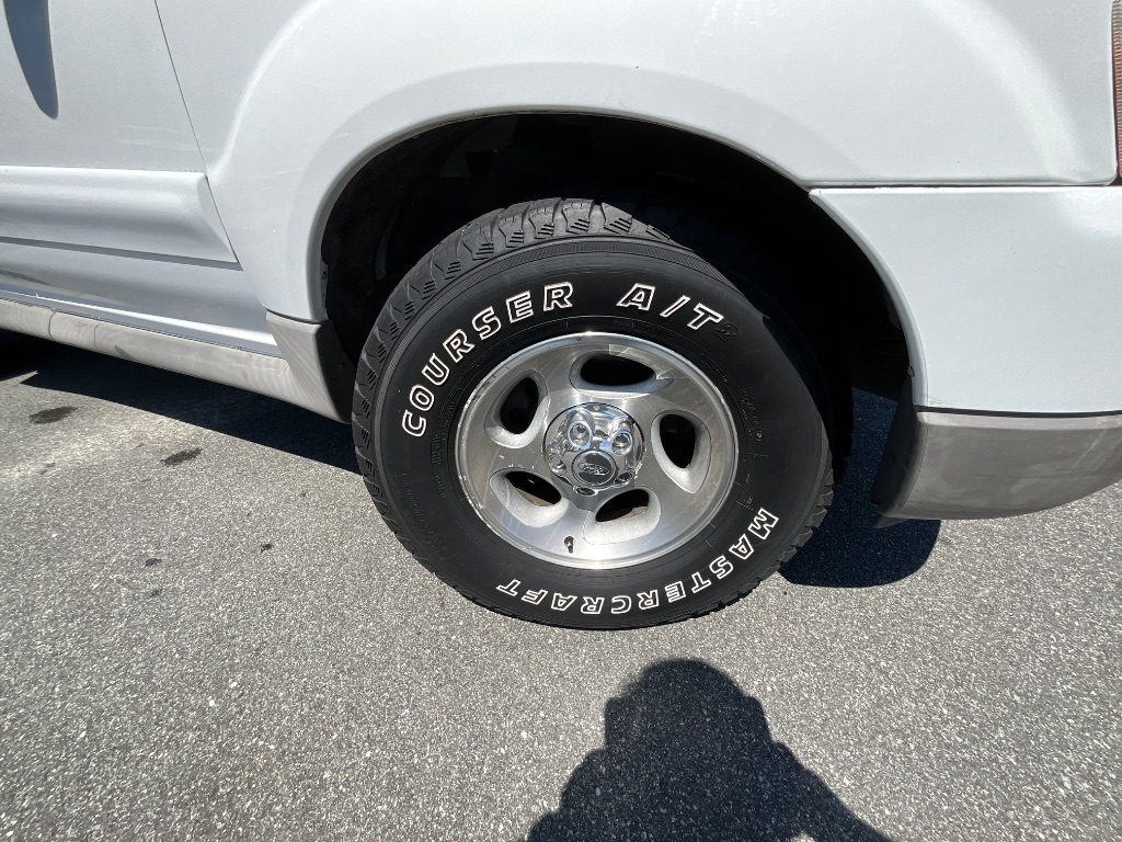 2003 Ford Explorer Sport Trac XLS photo