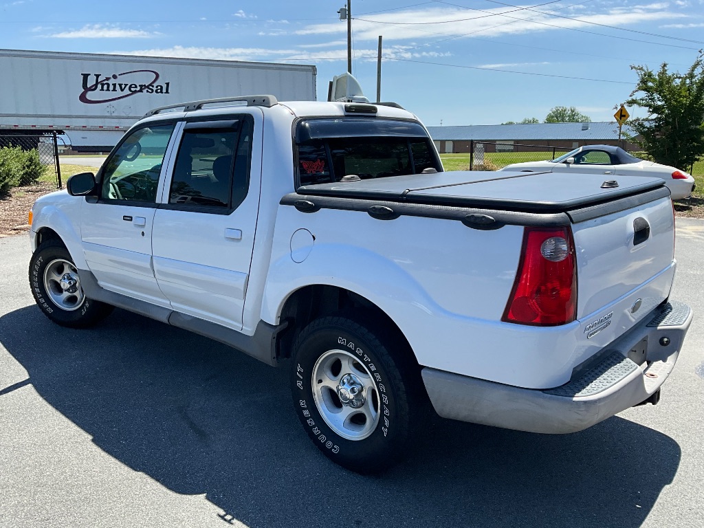 2003 Ford Explorer Sport Trac XLS photo