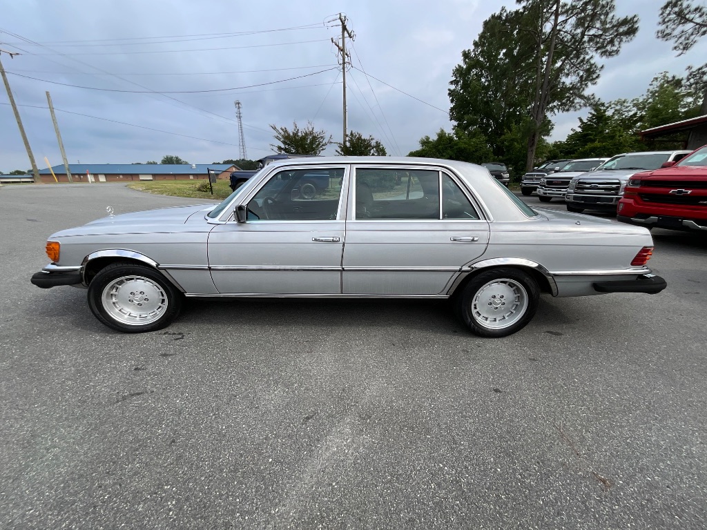 1980 MERCEDES 450 SEL - $10,950