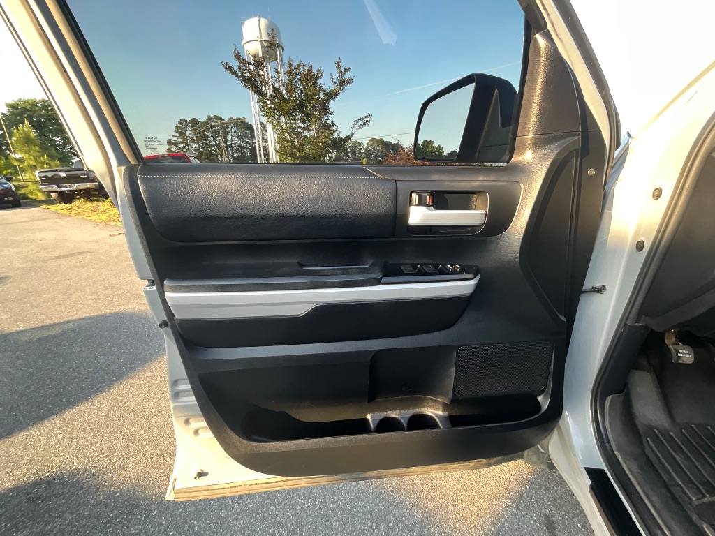 2021 Toyota Tundra - $29,950