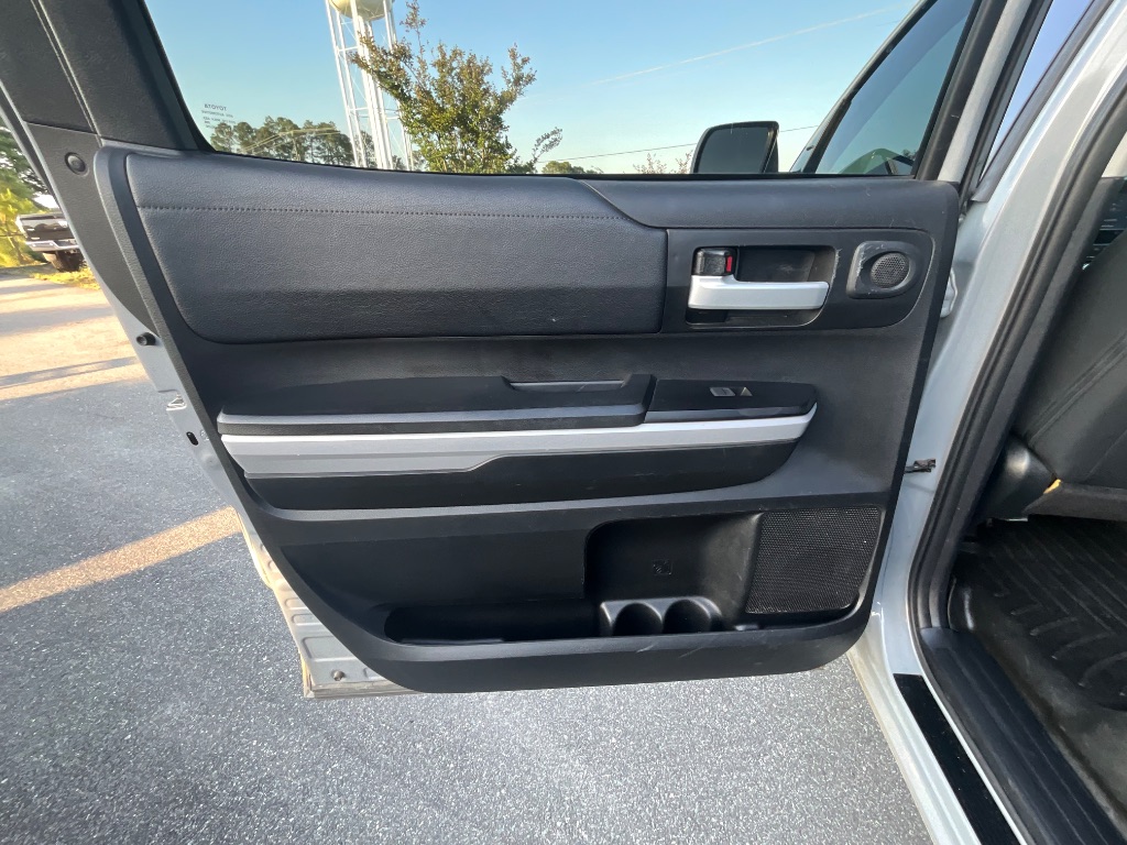 2021 Toyota Tundra - $29,950